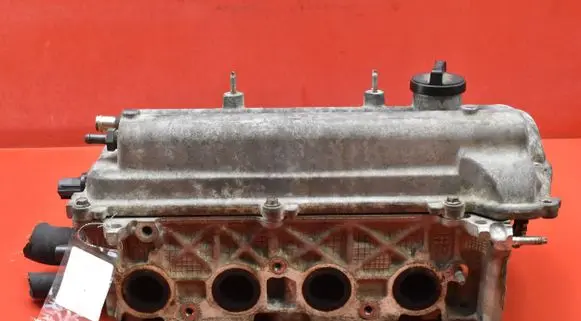Toyota Yaris Verso Engine head 