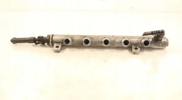 Renault Trafic III (X82) Fuel main line pipe H8201323501