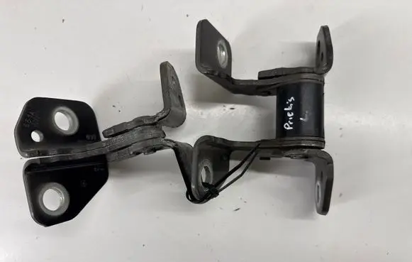 Chrysler 300C Front door hinge set 55113661AA 55113661AB 68148515AA