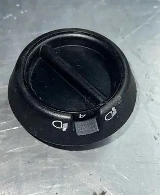 Renault Kangoo I Headlight level height control switch 8200128309