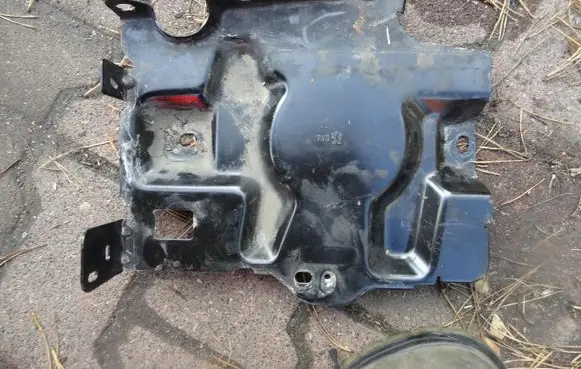 Battery box tray