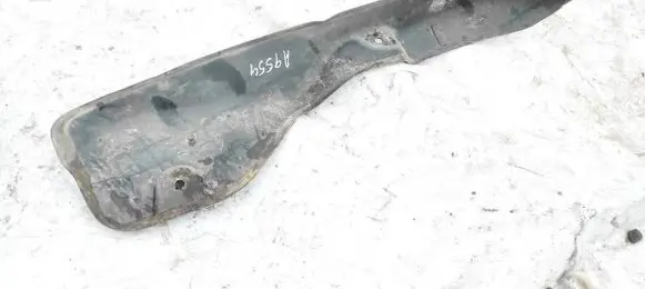 Skoda Yeti (5L) Engine splash shield/under tray 5L0821111