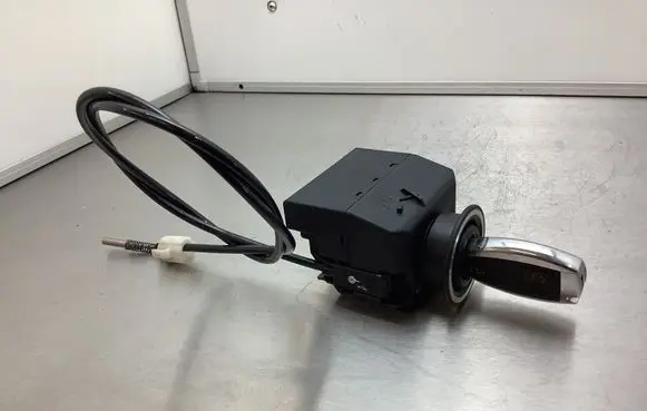 Mercedes-Benz E W211 Ignition lock 2115451008 33002207 3004021930206182
