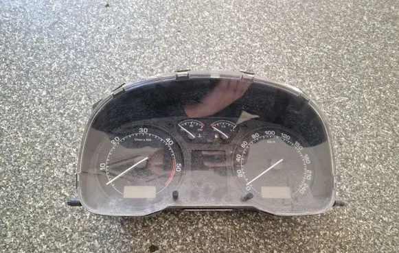 Skoda Octavia Mk1 (1U) Speedometer (instrument cluster)