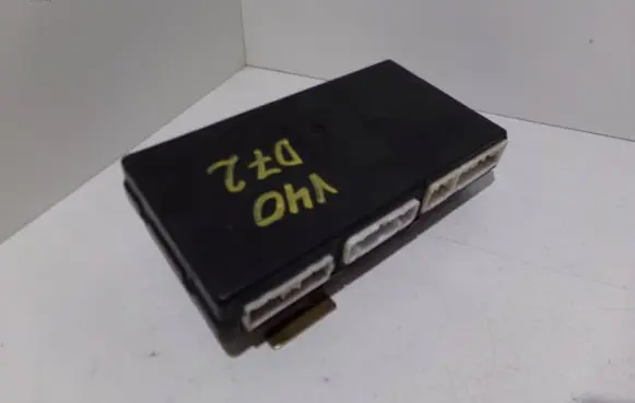 Volvo S40, V40 Comfort/convenience module 30896697 3817900210 30896751