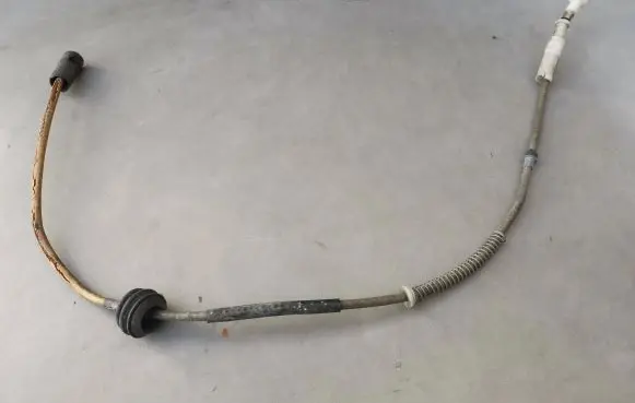 Volkswagen PASSAT B3 Speedometer cable 