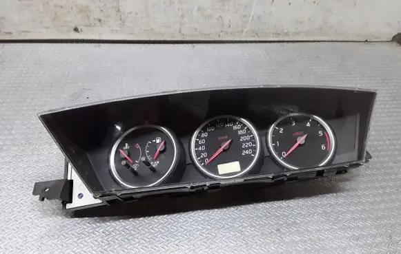 Nissan Primera Speedometer (instrument cluster) AV619