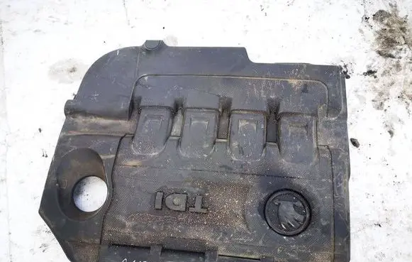 Skoda Octavia Mk3 (5E) Engine cover (trim) 04L103925C