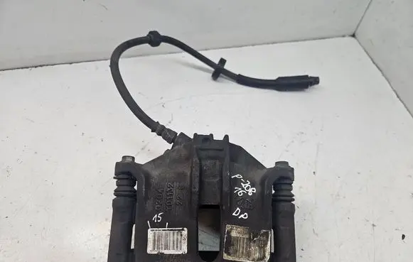 Peugeot 208 Front brake caliper 9805497780