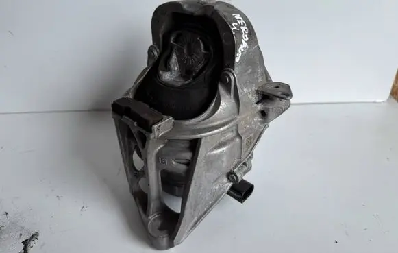 Audi Q7 4M Engine mount bracket 4M0199255AN 4M0907508