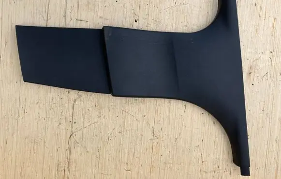 BMW 5 E60 E61 (B) pillar trim (bottom) 7027090