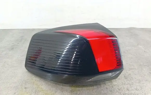 Peugeot 5008 Rear/tail lights 9811028080