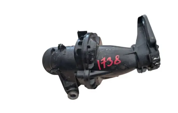 Nissan X-Trail T32 Air intake duct part 165761844R 22274