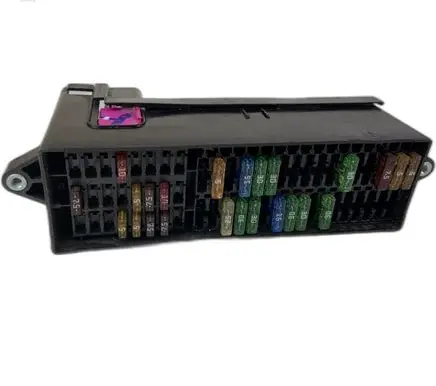 Volkswagen Golf V Fuse box set 1T1937615B