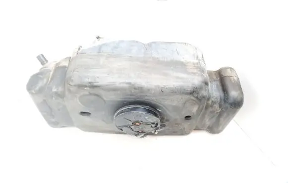 Dodge RAM 1500 DS AdBlue liquid reservoir 68161432AA