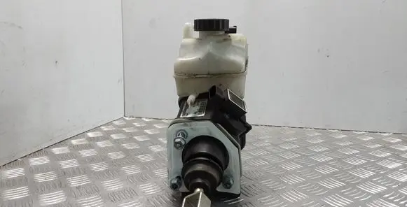 Mercedes-Benz E W211 Master brake cylinder A2114300302 0204251302 0204221045
