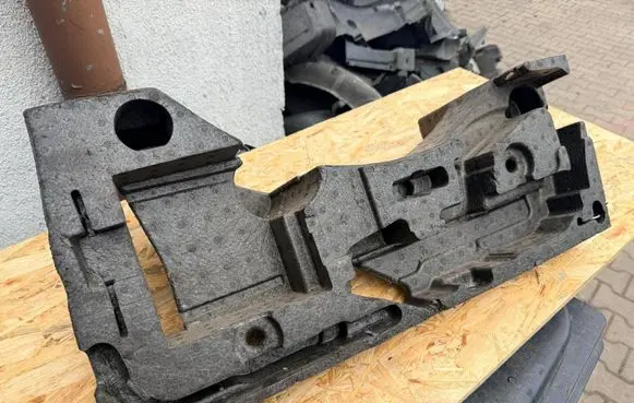 Volkswagen PASSAT B6 Tool box 3C5012115D