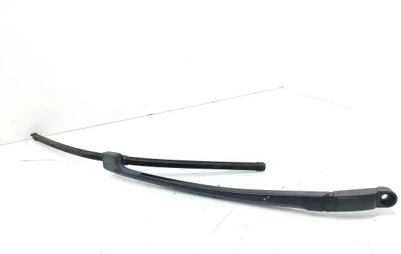 Volkswagen Touareg I Front wiper blade arm 7L6955407A