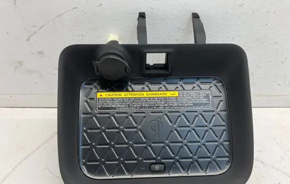 Toyota RAV 4 (XA50) Wireless charging module 861C042011