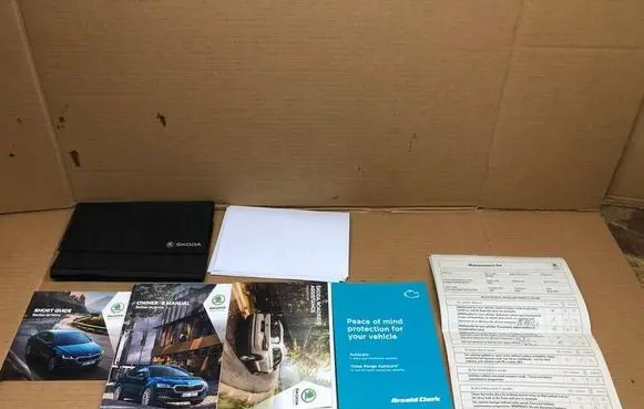 Skoda Octavia Mk4 User manual