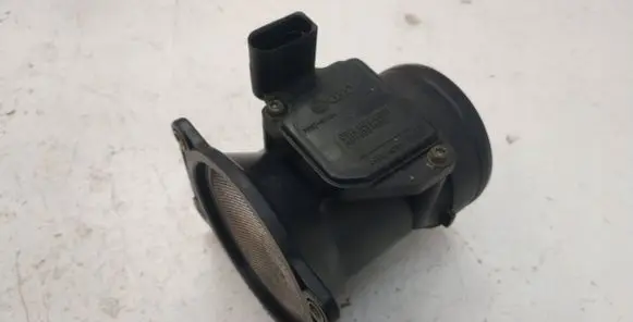 Volkswagen Golf IV Mass air flow meter 