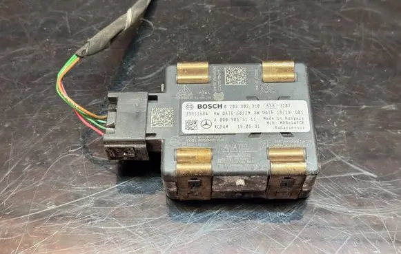 Mercedes-Benz C W205 Distronic sensor radar 0203302310 39R11584 A0009053111