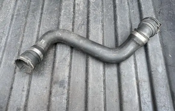 BMW 6 F06 Gran coupe Engine coolant pipe/hose 17127797258 7797258