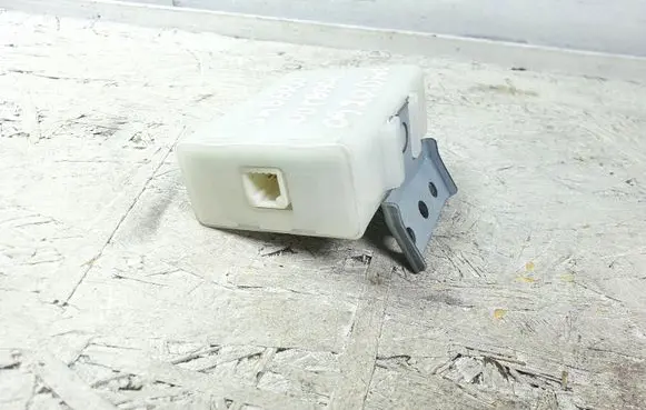 Subaru Outback Door central lock control unit/module 88035AG060