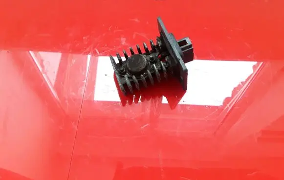 Hyundai Trajet Heater blower motor/fan resistor NOCODE