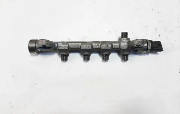 Opel Zafira C Fuel main line pipe 55576177