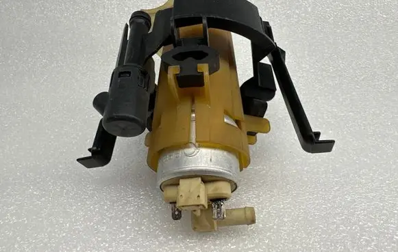 BMW 5 E39 In-tank fuel pump 72201304 95T319