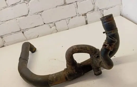 Volkswagen Transporter - Caravelle T4 Engine coolant pipe/hose 044121101E