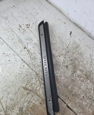 Volvo S40, V40 Front sill trim cover 30818425