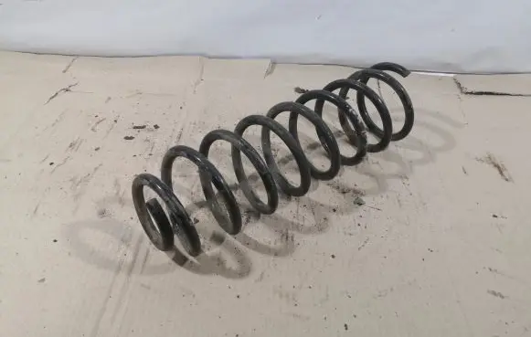 Audi A4 S4 B5 8D Rear coil spring