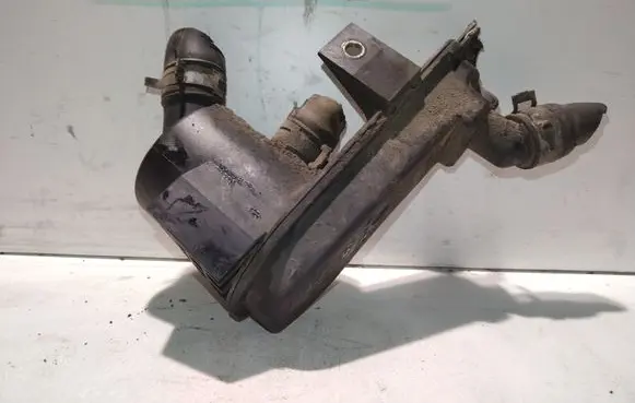 Ford Focus Breather/breather pipe/hose XS4Q6A785AB