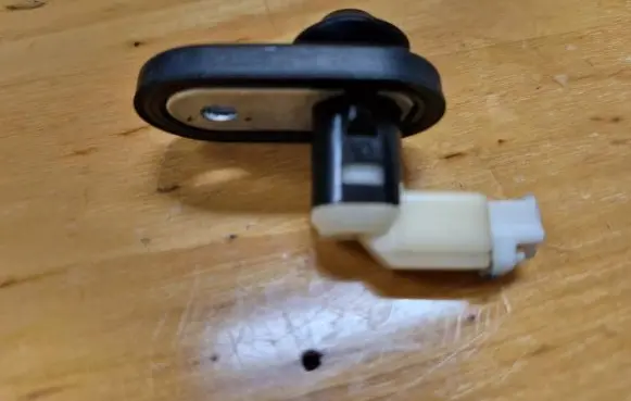 Mazda CX-7 Front door sensor 