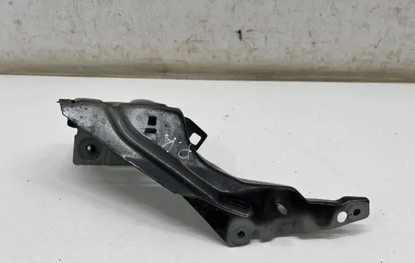 Audi Q5 SQ5 FY Fender mounting bracket 80A821135A
