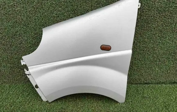 Opel Vivaro Fender 7782524451 441668