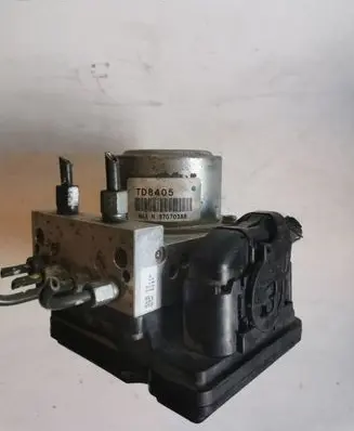 Nissan Leaf I (ZE0) ABS Pump TD8405 37070388