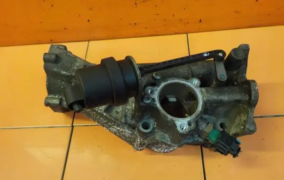 Opel Insignia A EGR valve line/pipe/hose 