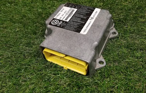 Volkswagen PASSAT CC Airbag control unit/module 5N0959655T