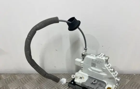 Audi Q5 SQ5 Front door lock 8X1837015C