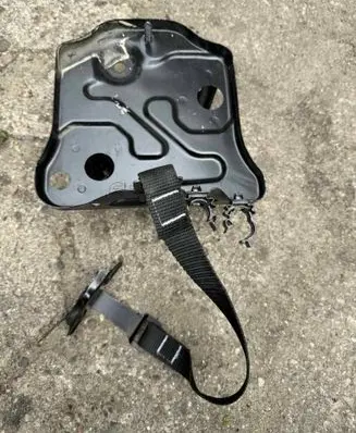 Fiat 500E Battery box tray 
