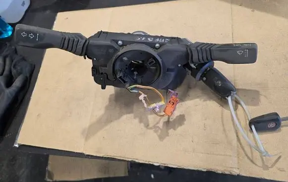 Opel Zafira B Engine control unit/module 696096861