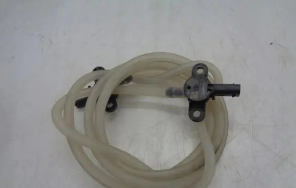 Tesla Model X Airbag deployment crash/impact sensor 147344800C