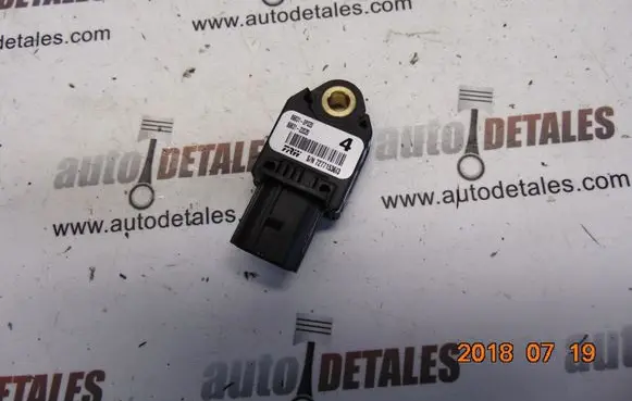Lexus IS 220D-250-350 Airbag deployment crash/impact sensor 898310P020
