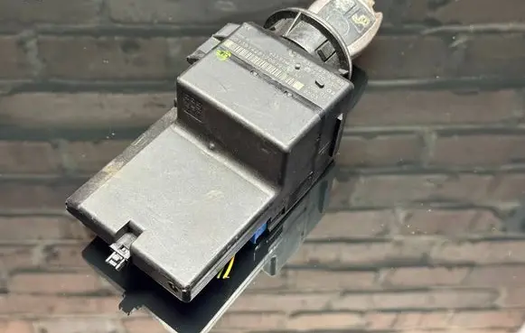 Mercedes-Benz Vito Viano W639 Door central lock control unit/module A6395450908 33002307