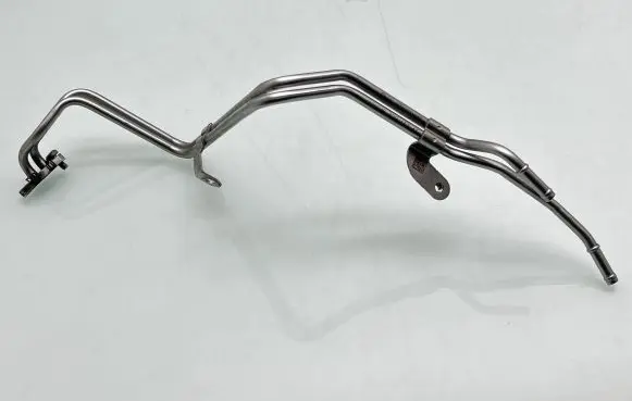 Volkswagen PASSAT B8 Engine coolant pipe/hose 04E122157AT 01111617