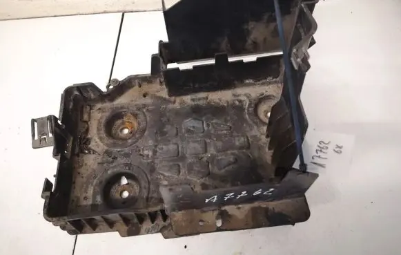 Renault Laguna II Battery box tray 8200003058
