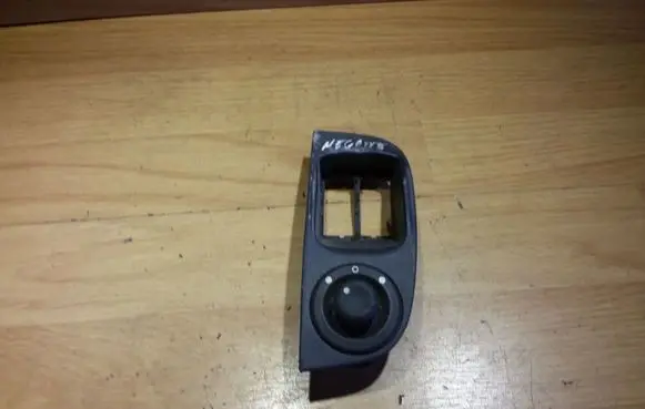 Renault Megane I Wing mirror switch 7700429344